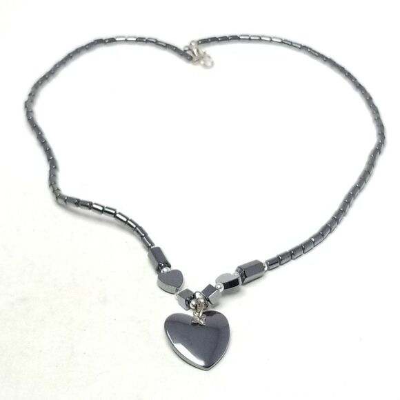 Vintage Beaded Hematite Gray Silver Tone Heart Shape Pendant Necklace, 90s Style - Picture 1 of 5